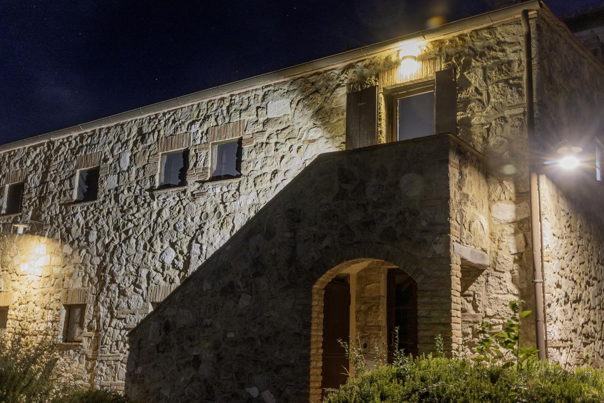 Relax Palazzo Monaci Apartamento Asciano Exterior foto